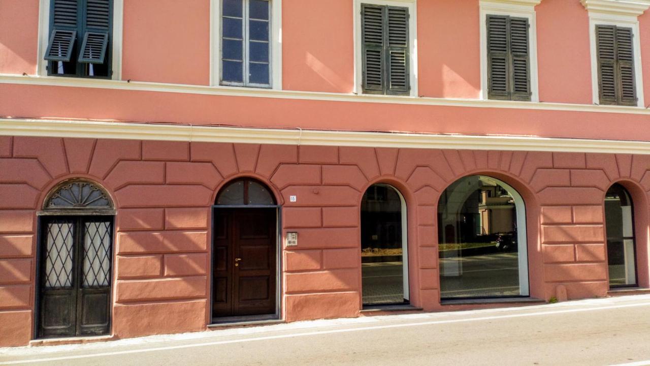 Casa Di Claude 2 Finalmarina Apartment Finale Ligure Bagian luar foto