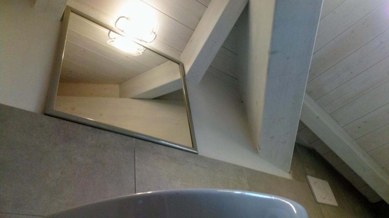 Casa Di Claude 2 Finalmarina Apartment Finale Ligure Bagian luar foto